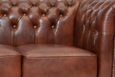 Chesterfield Bank  First Class Leer | 2-zits | Cloudy Oud Bruin| 12 jaar garantie